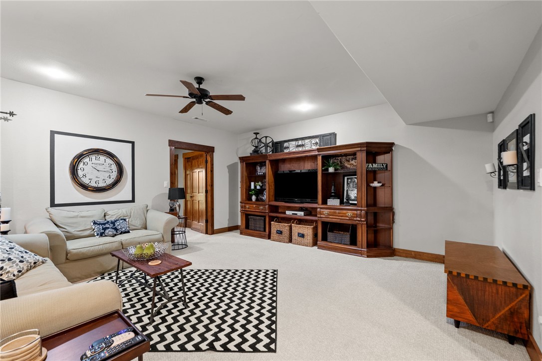 Unit 11, Holiday Island - Residential