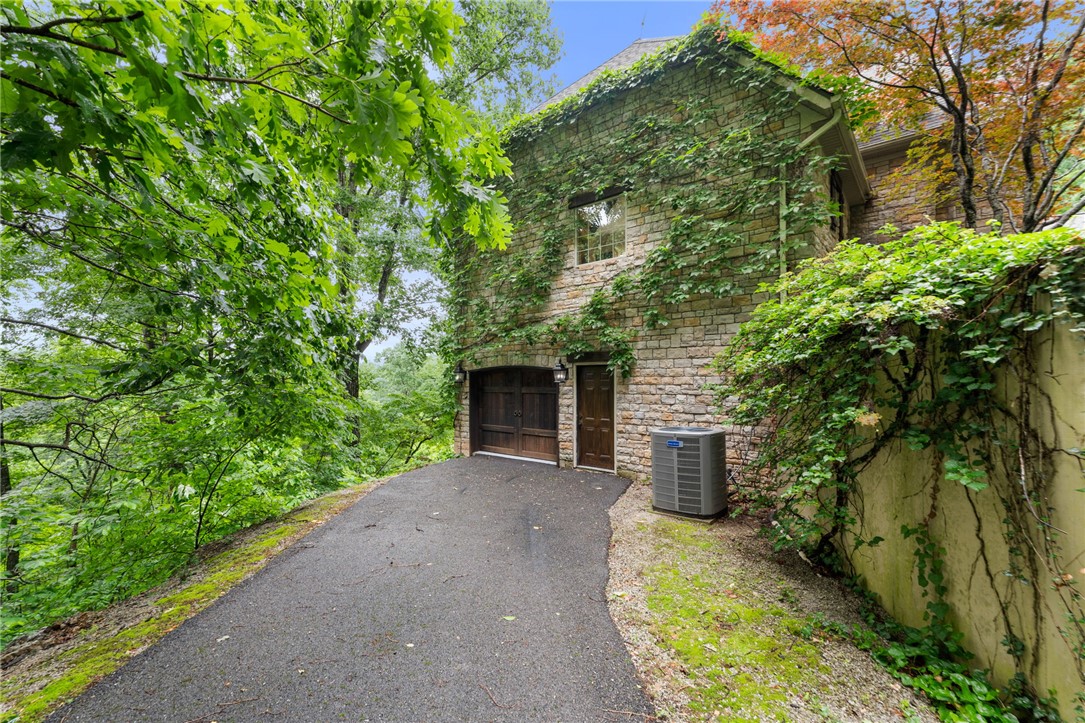 Unit 11, Holiday Island - Residential