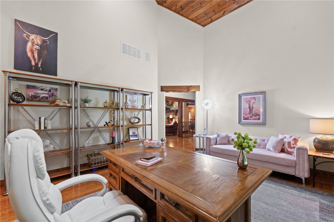 Unit 11, Holiday Island - Residential