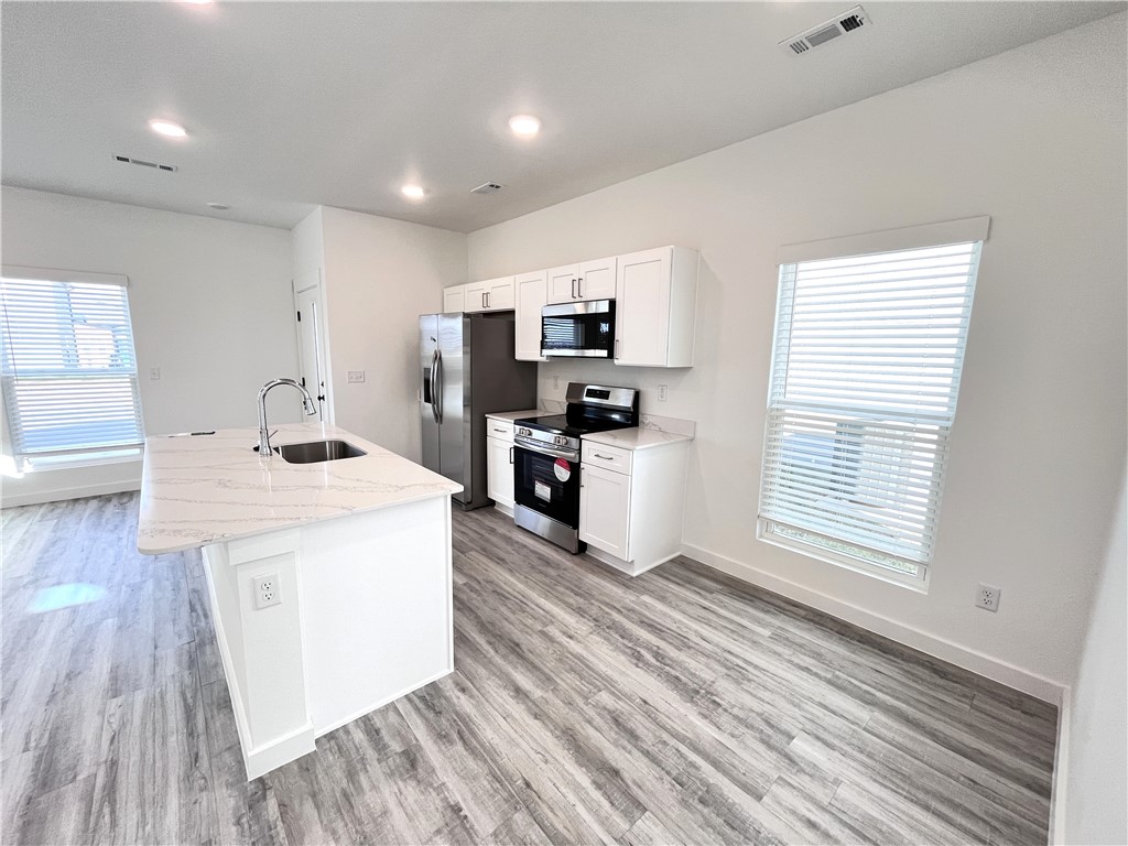 FEATHERSTON VILLAGE PH 2-CENTERTON - Residential Lease