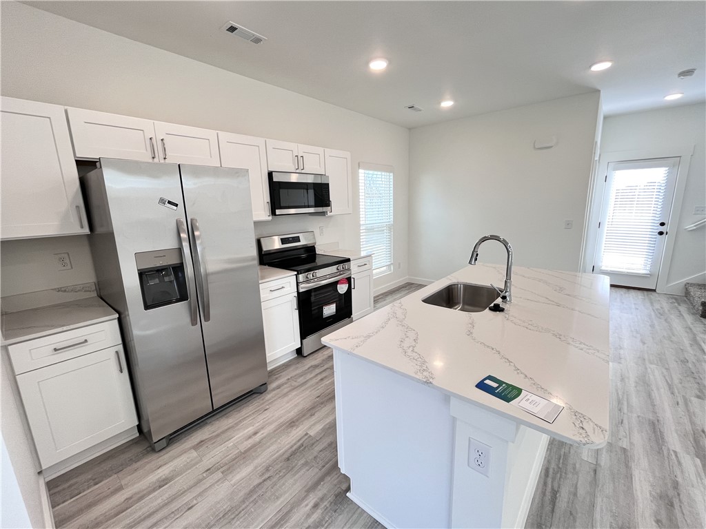 FEATHERSTON VILLAGE PH 2-CENTERTON - Residential Lease