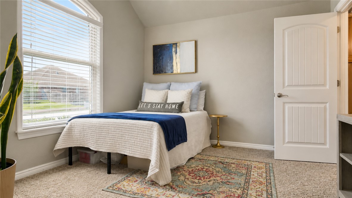 Chelsea Point Ii Rogers - Residential