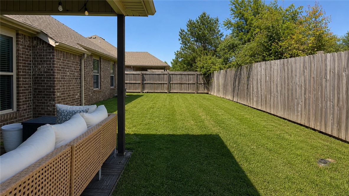 Chelsea Point Ii Rogers - Residential