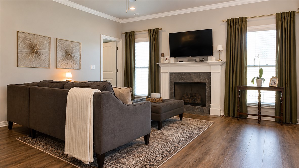 Chelsea Point Ii Rogers - Residential
