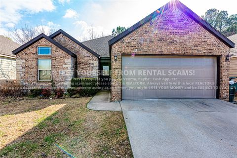 Photo of 159 E Madrid Street, Fayetteville, AR 72703 (MLS # 1351066)