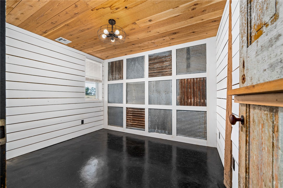 13-19-32-RURAL - Residential