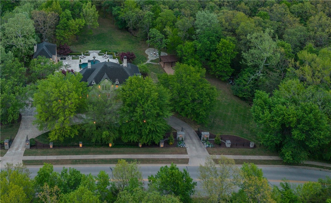 3122 E Township Street