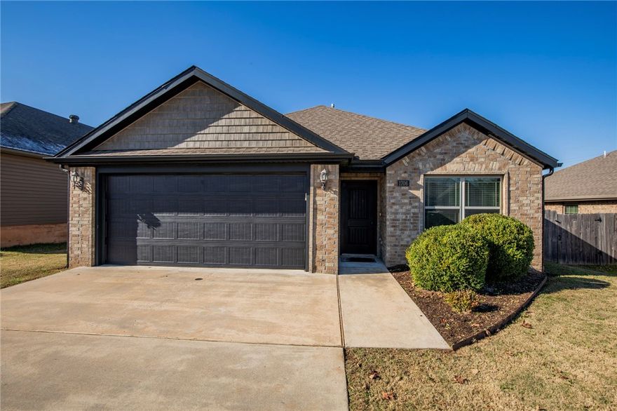 Home is where lifelong memories are made, and on your search for yours, you’ve discovered a beautifully maintained, one-owner home built in 2018. Nestled in a quiet neighborhood, this property offers 3 spacious bedrooms, 2 full bathrooms, a dedicated laundry room, a pantry, and the added value of solar panels. Not only does the home's excellent condition give you peace of mind, but the solar panels also provide long-term savings on electricity costs.
Conveniently located, you’re just a 5-minute drive from Downtown Rogers and only 8 minutes from Lake Atalanta, according to Google Maps.
Schedule your private showing today!