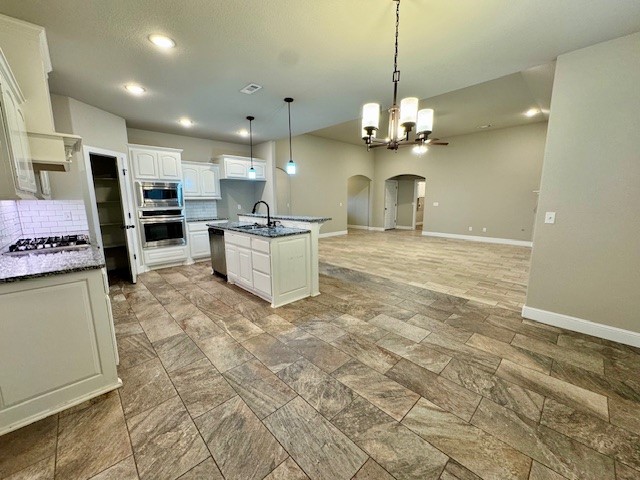 BATTLEFIELD ESTATES-PEA RIDGE - Residential Lease