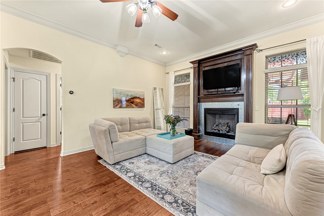 RIVERWALK FARM EST PH II-BENTONVILLE - Residential
