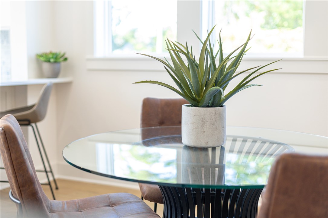 T J Hollands Sub Bentonville - Residential