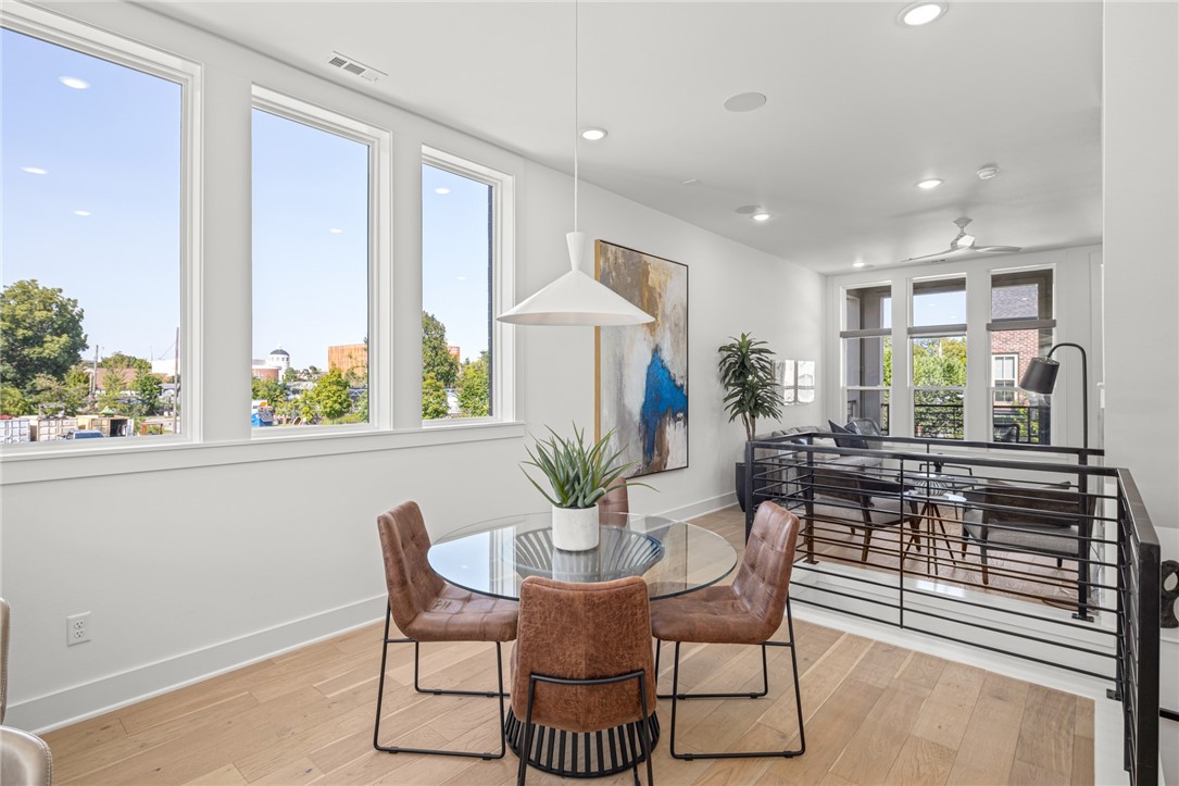 T J Hollands Sub Bentonville - Residential