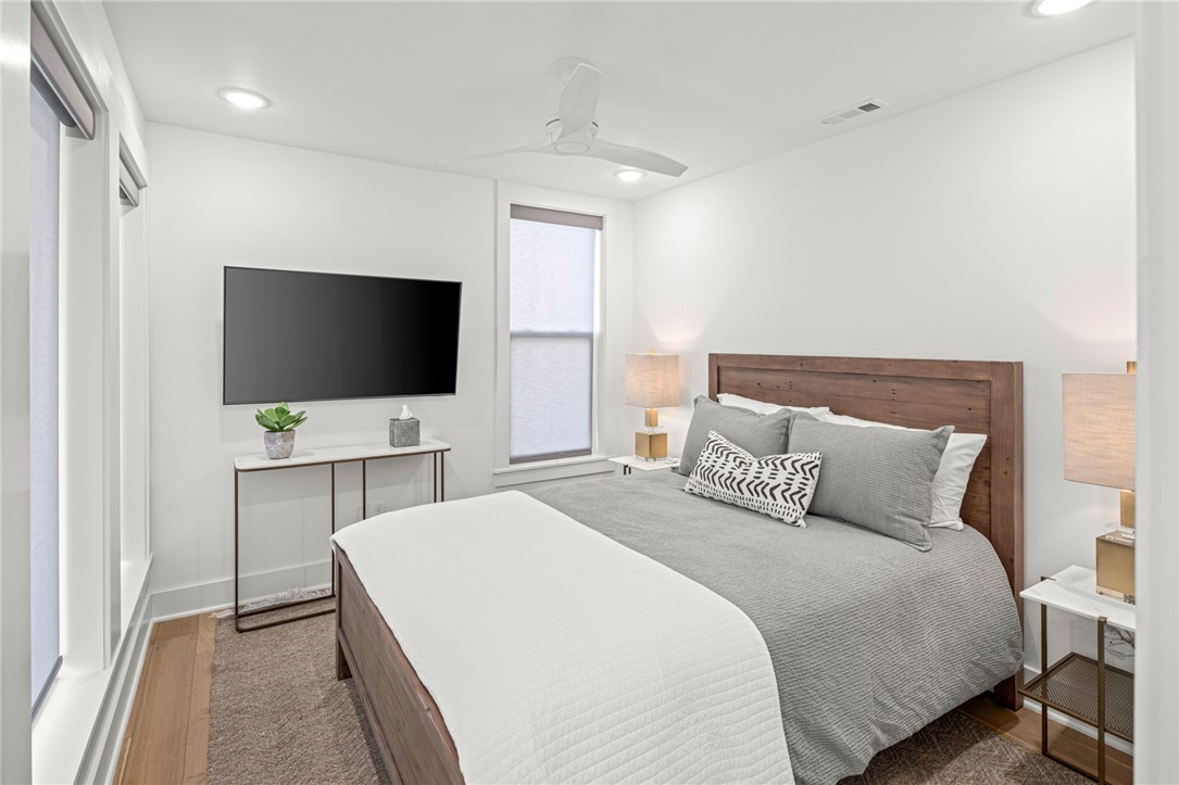 T J Hollands Sub Bentonville - Residential