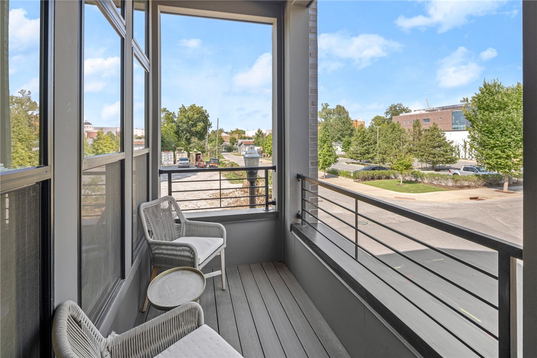 T J Hollands Sub Bentonville - Residential