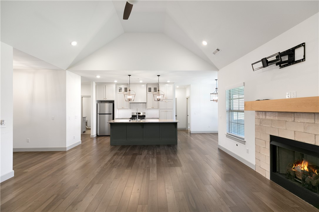 HAZELTON HEIGHTS PH 1-PEA RIDGE - Residential Lease