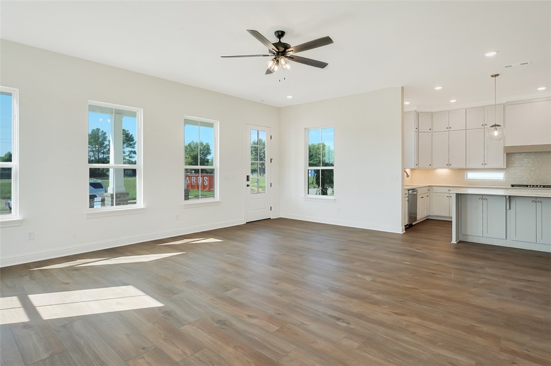 Cottages At The Park Ph Iii Springdale - Residential