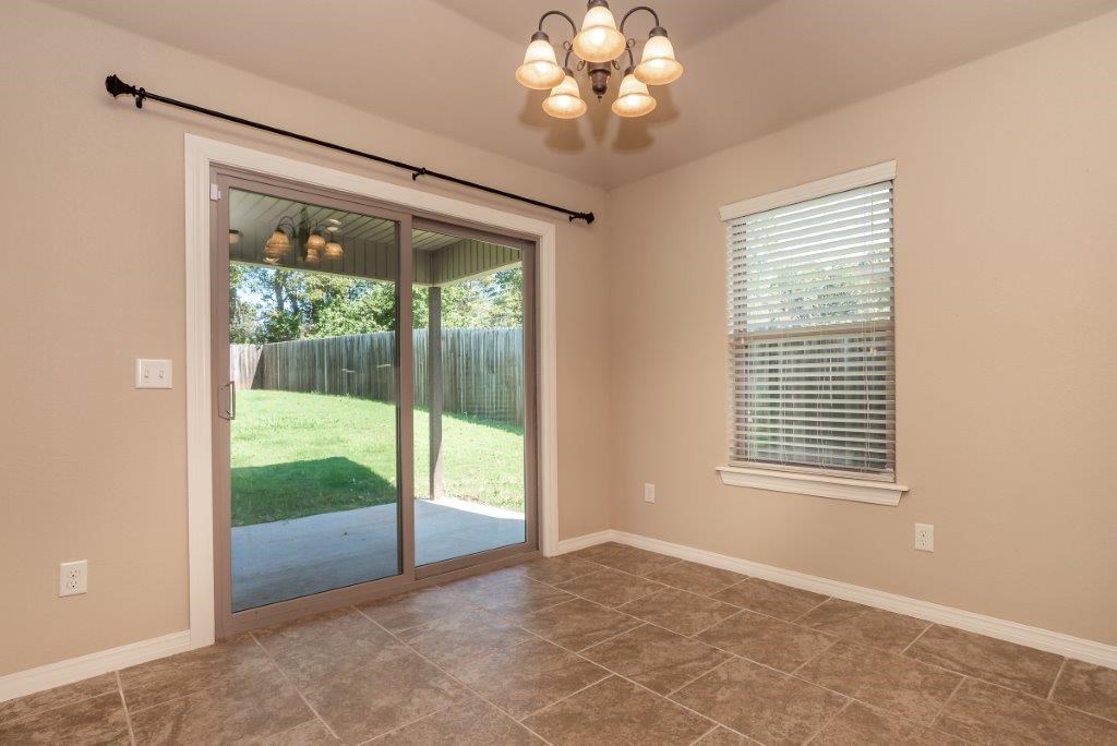 Garrett Road Sub Rogers - Residential Lease