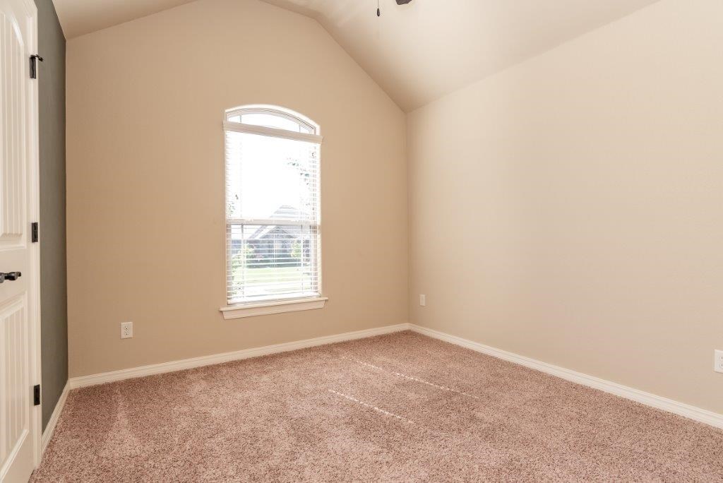 Garrett Road Sub Rogers - Residential Lease