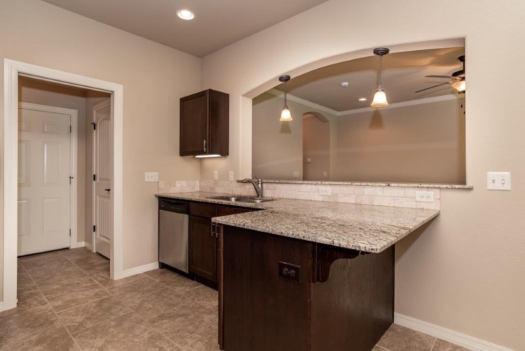 Garrett Road Sub Rogers - Residential Lease