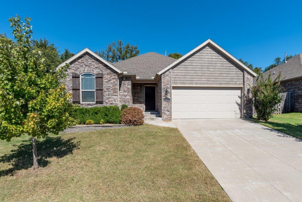 Garrett Road Sub Rogers - Residential Lease