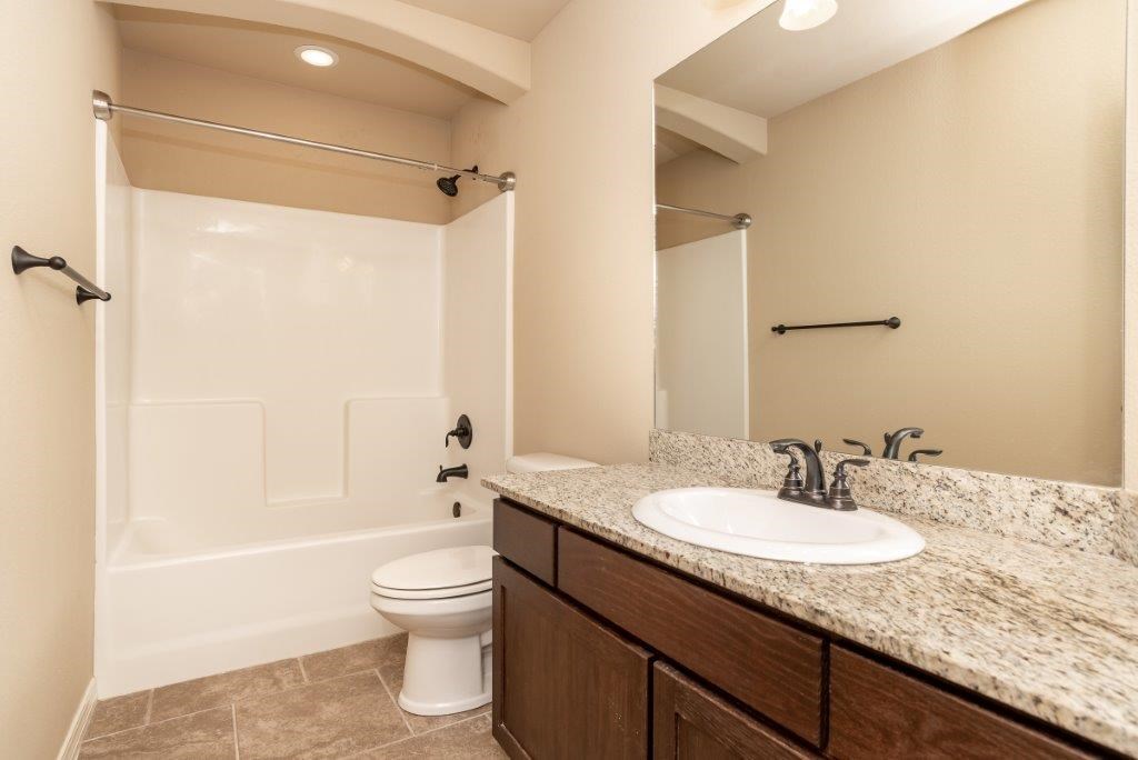 Garrett Road Sub Rogers - Residential Lease