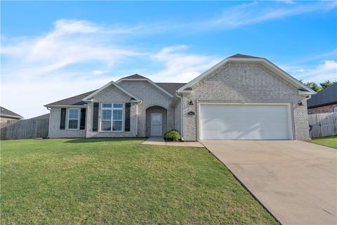 Photo of 1461 Colonel McNeil Drive, Prairie Grove, AR 72753 (MLS # 1339246)