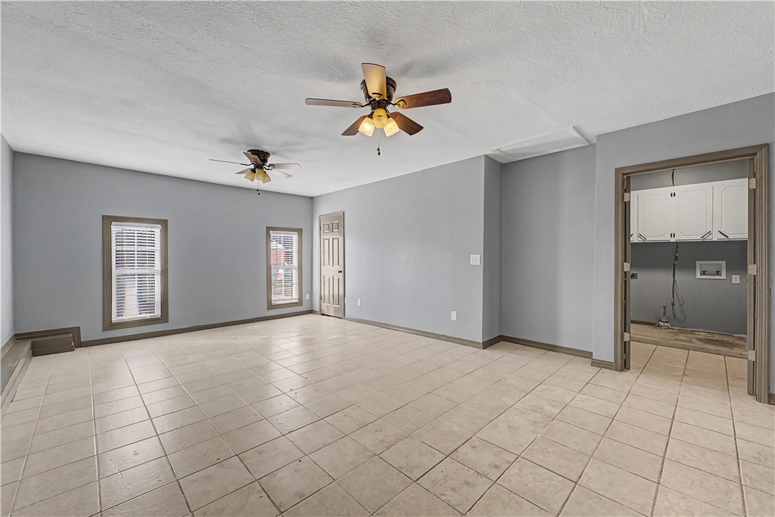 BROADMORE ACRES S/D - Residential