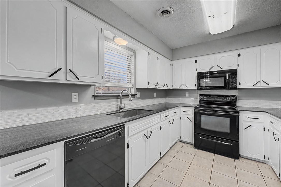 BROADMORE ACRES S/D - Residential