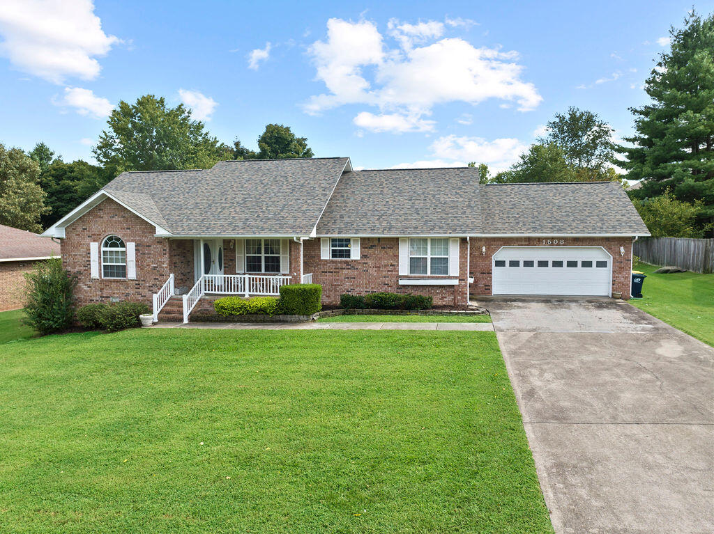 This all brick single-family home in Robinwood Subdivision has a fantastic location. The kitchen has an eat-in breakfast nook with a separate formal dining room, The split bedroom floor plan provides a large master suite with double vanity, separate shower and tub and walk-in closet. The large living room opens out to the screened porch. Beautifully landscaped with established flower beds ready for your personal touch! The separate storage building and newer roof are added bonuses to round out your next home!