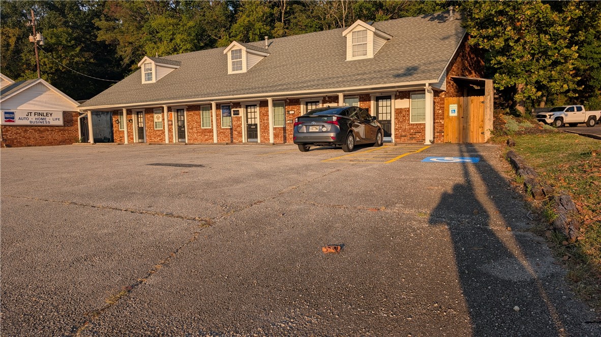 Fayetteville Outlots - Commercial Lease