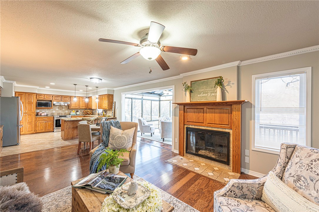 El Contento Acres Bentonville - Residential