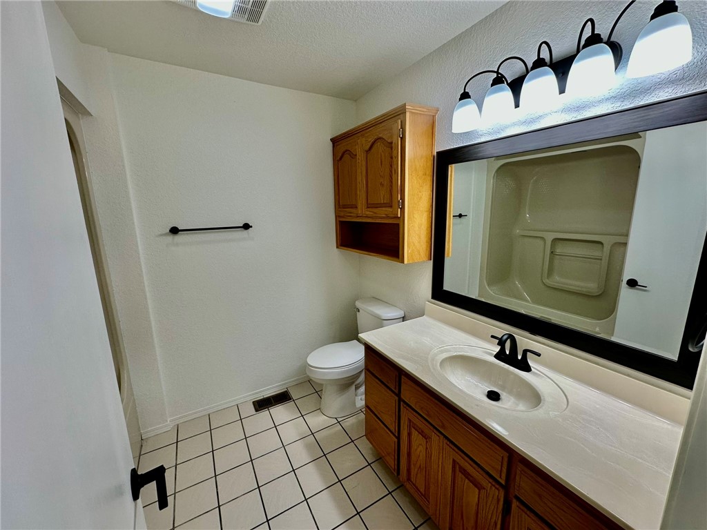 ELM TREE CENTER SUB-BENTONVILLE - Residential Lease