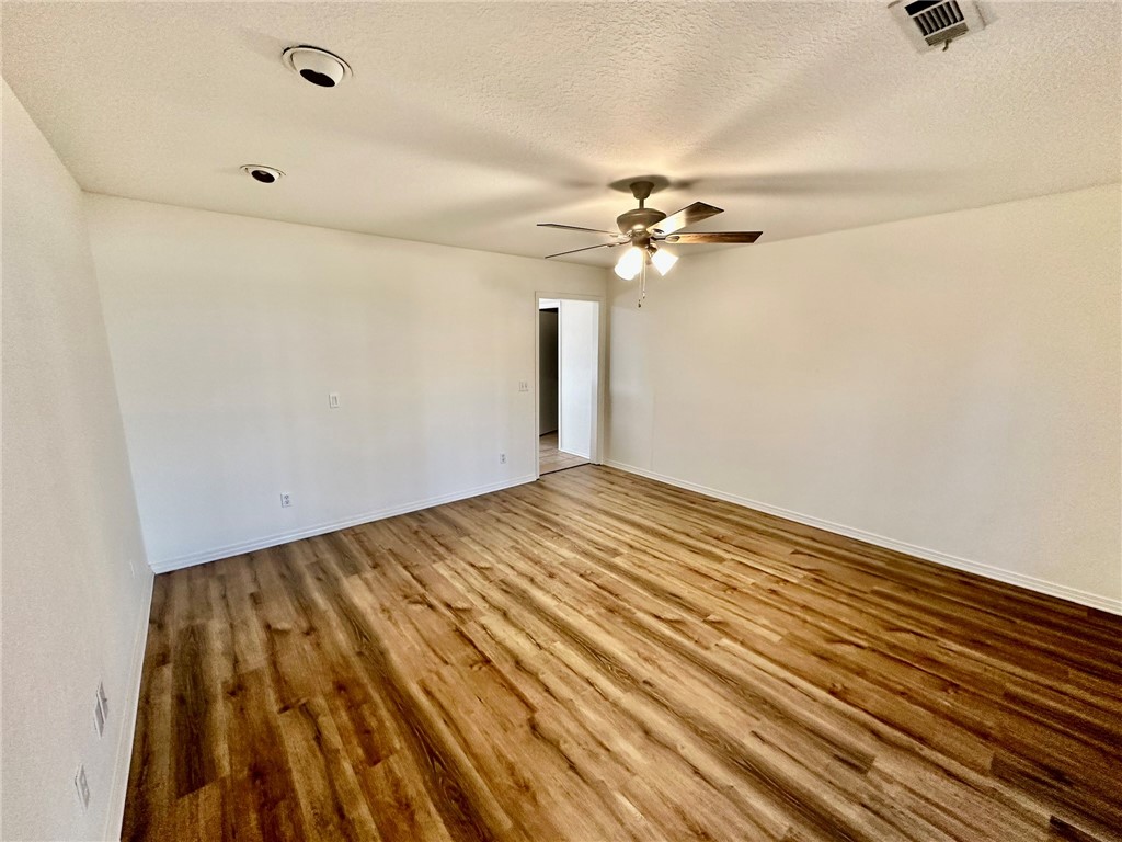 ELM TREE CENTER SUB-BENTONVILLE - Residential Lease