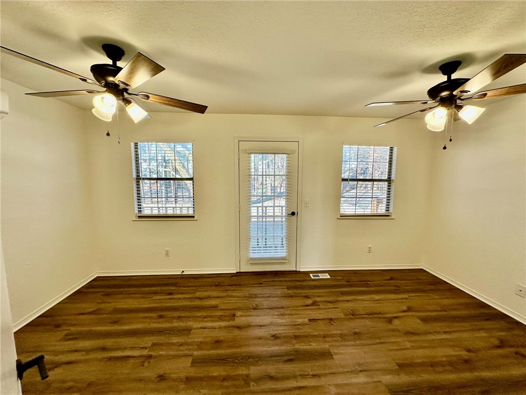 ELM TREE CENTER SUB-BENTONVILLE - Residential Lease