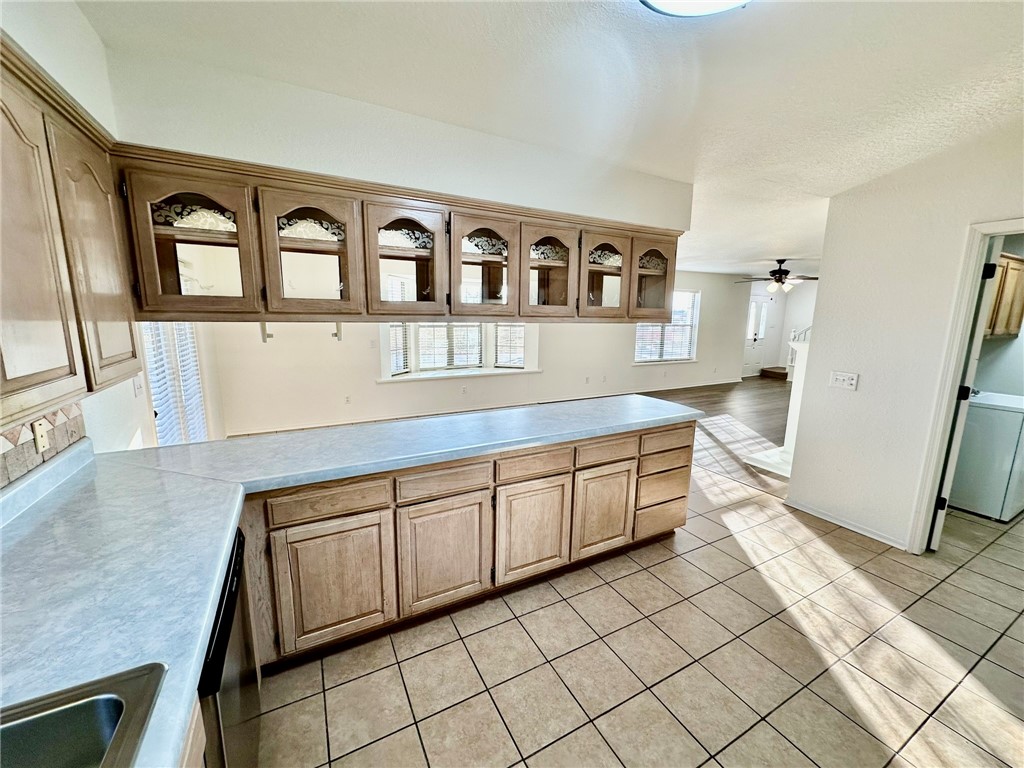 ELM TREE CENTER SUB-BENTONVILLE - Residential Lease