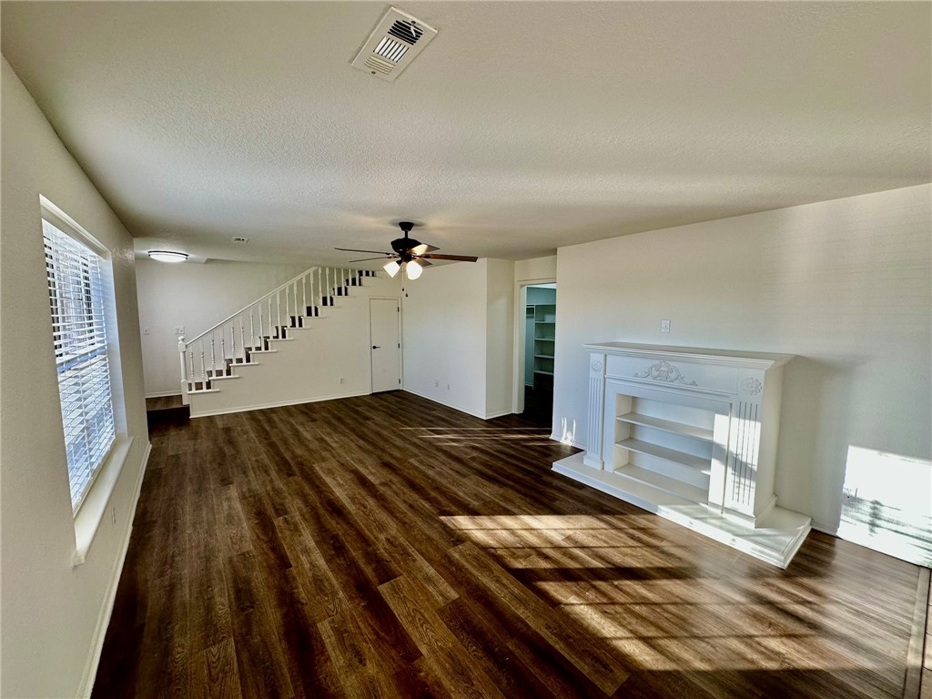 ELM TREE CENTER SUB-BENTONVILLE - Residential Lease