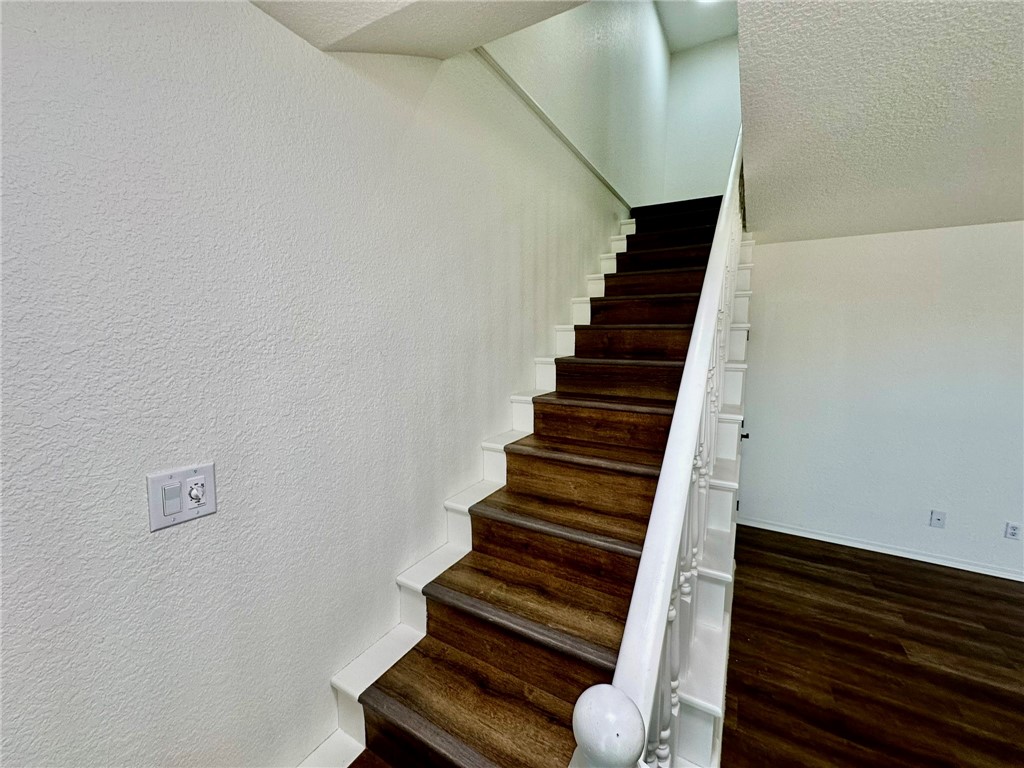 ELM TREE CENTER SUB-BENTONVILLE - Residential Lease