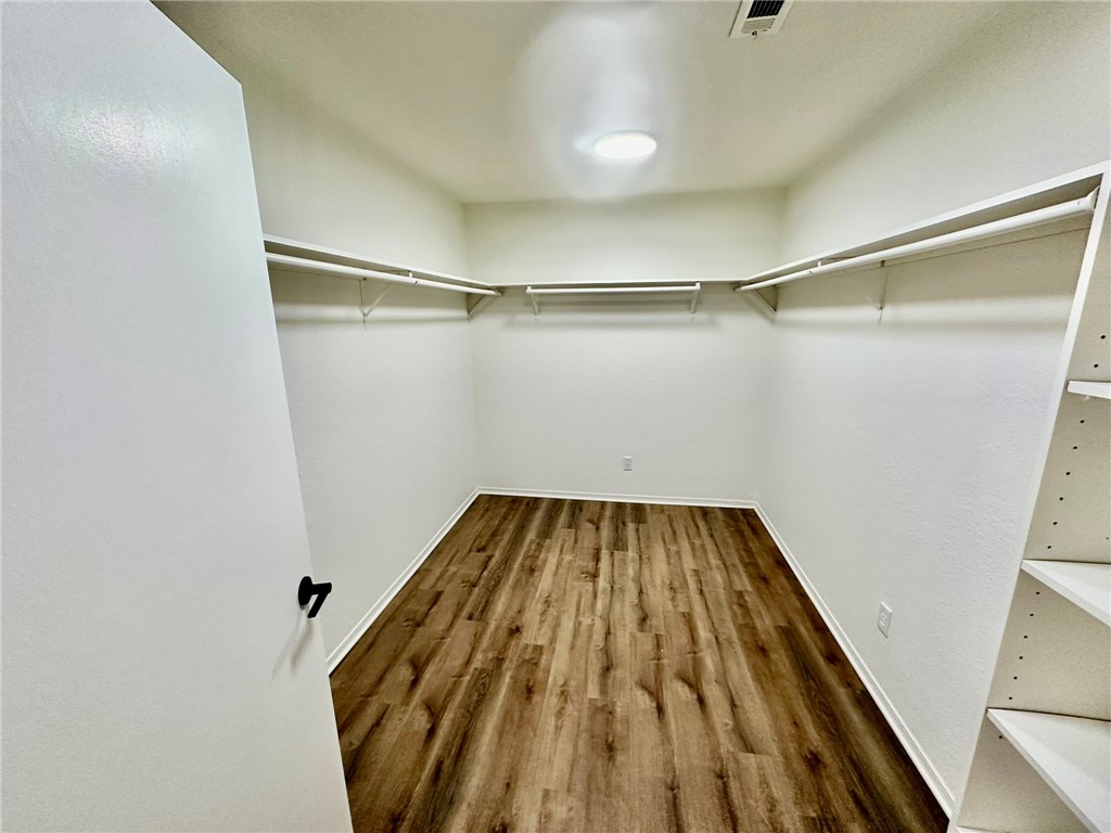 ELM TREE CENTER SUB-BENTONVILLE - Residential Lease