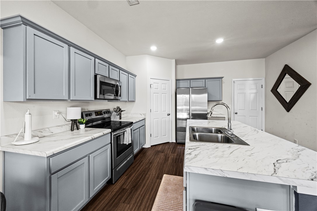 Creekside Meadows - Residential