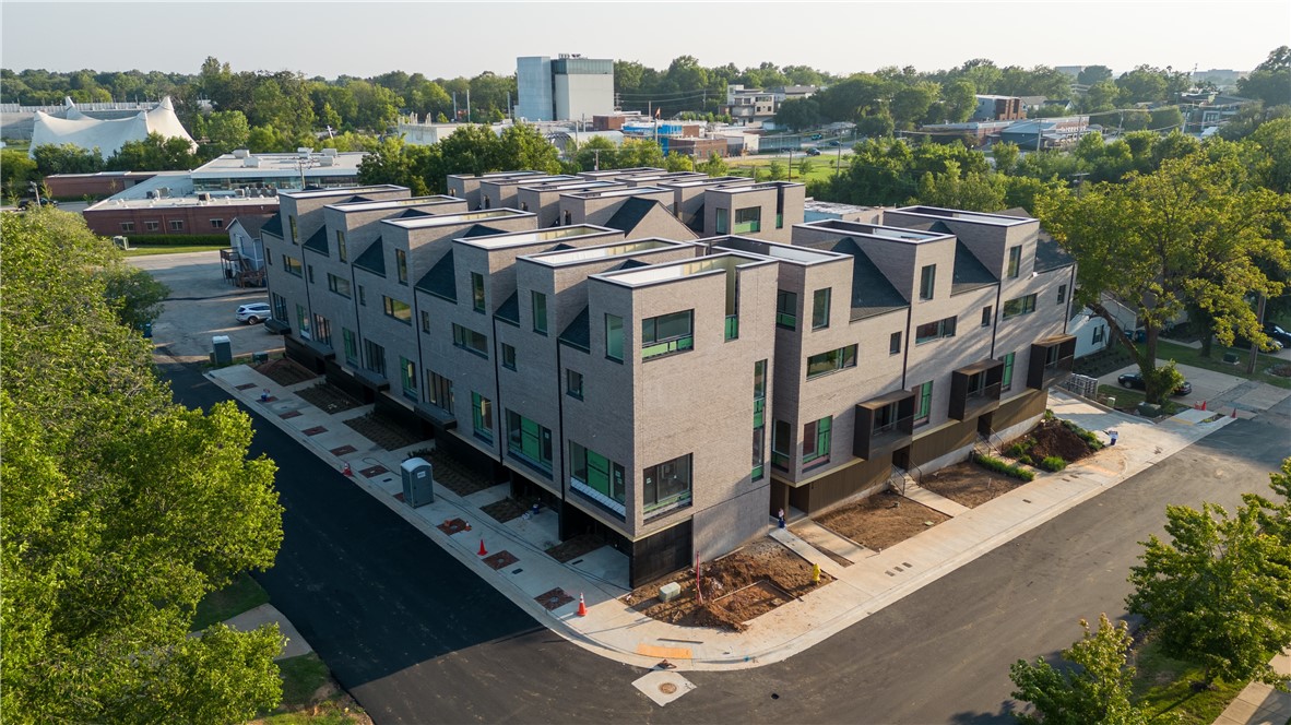 YOUNG'S ADD-BENTONVILLE - Residential