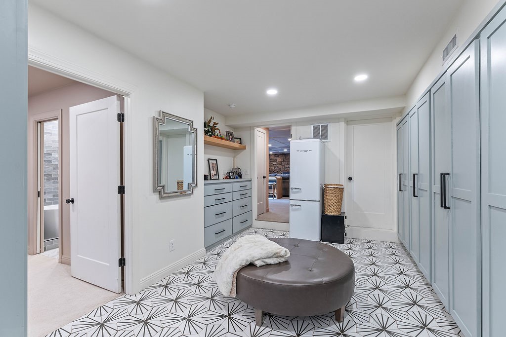 Lakeview Add Rogers - Residential