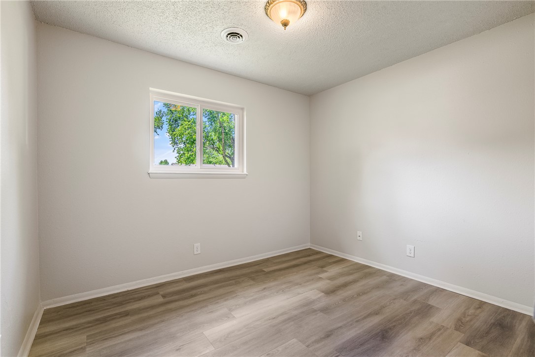 Rolling Oaks Unit 3 Little Flock - Residential