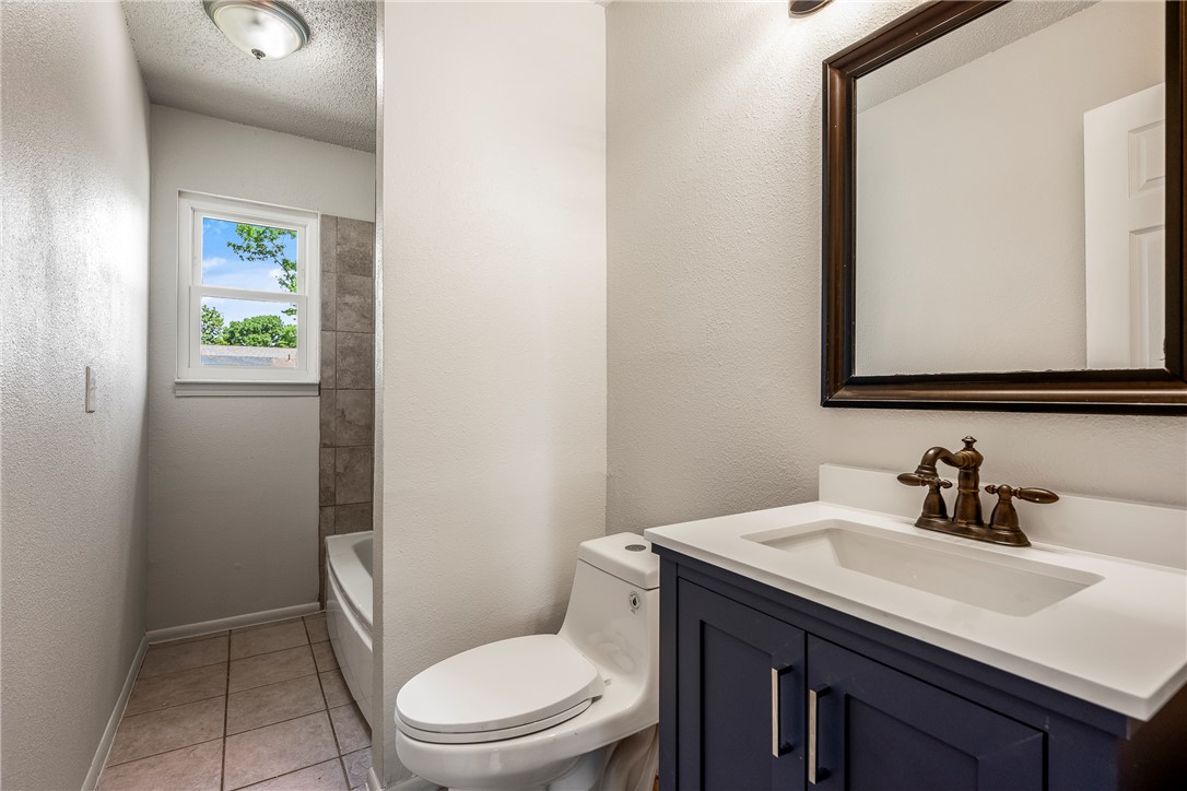 Rolling Oaks Unit 3 Little Flock - Residential