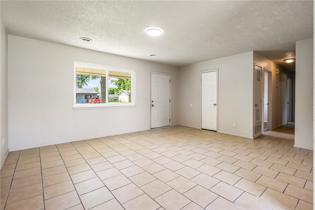 Rolling Oaks Unit 3 Little Flock - Residential
