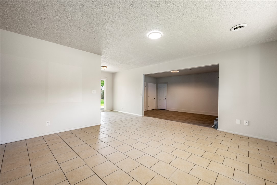 Rolling Oaks Unit 3 Little Flock - Residential