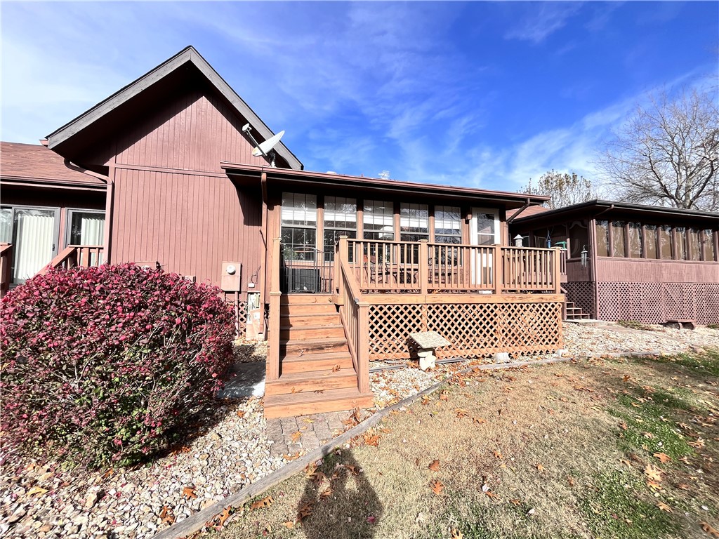 Melanie Courts - Residential Lease