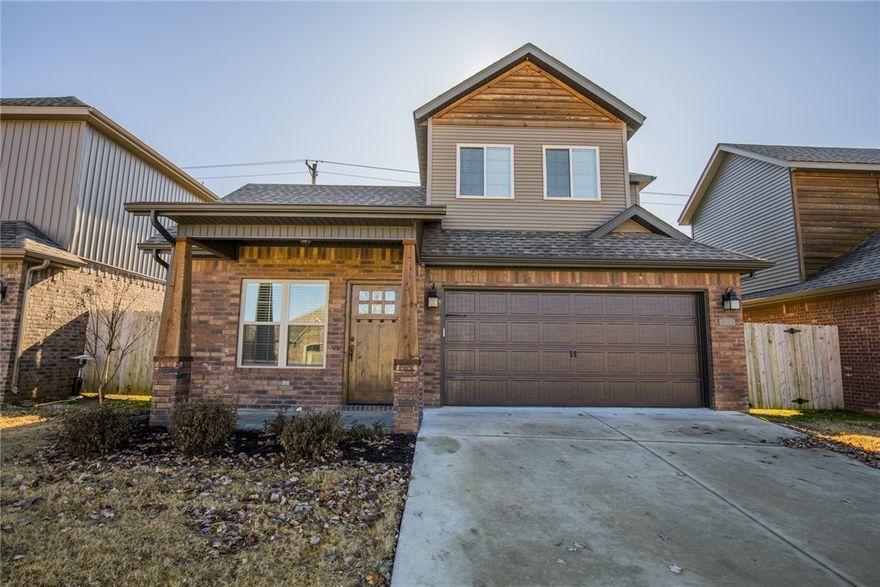 Freshly painted and move-in ready, this beautifully appointed 3-bedroom, 2.5-bath home is located in the desirable Stone Meadows community in Bentonville. Designed for both comfort and style, the main living areas are conveniently located on the first floor and feature custom cabinetry, granite countertops, and rich wood flooring throughout.
The home includes a 2-car garage, refrigerator, washer, and dryer, and offers a spacious fenced backyard with a covered patio, perfect for relaxing or entertaining. Residents enjoy access to community amenities including a pool, clubhouse, and gym, with front yard maintenance and irrigation water included for easy living.
Tucked into a quiet neighborhood with easy access to Downtown Bentonville, top-rated schools, shopping, and dining, this home combines upscale finishes with a low-maintenance lifestyle in one of Bentonville’s most convenient locations.