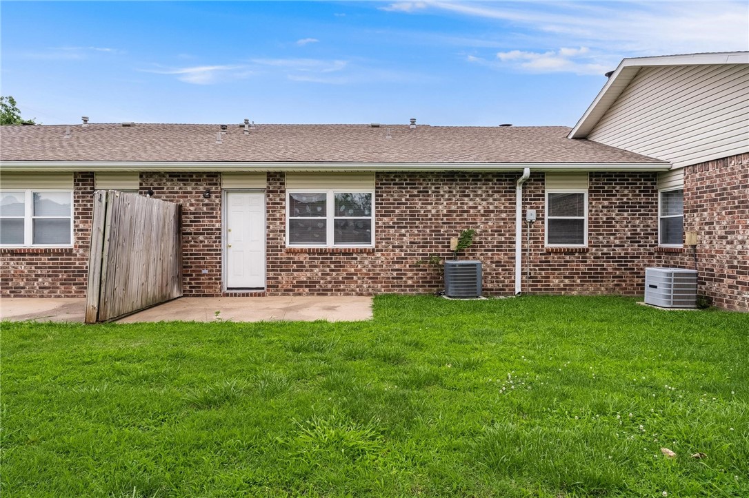 Oak Hill Iii Ph 1 Rogers - Residential Lease