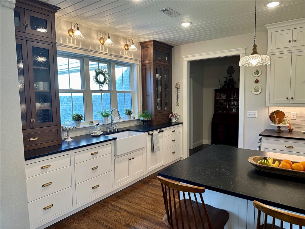 Rolling Hills Estate - Residential