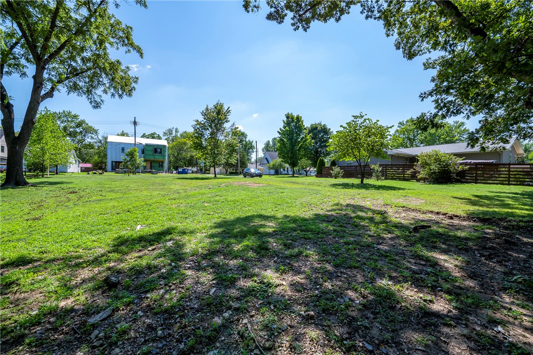 Lincoln & Rice Add Bentonville - Land